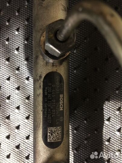 Рампа топливная дизельная б/у 0445214024