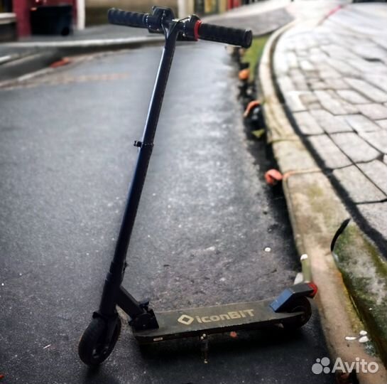 Электросамокат iconbit street V70