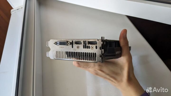 Видеокарта nvidia GTX 1050 4GB