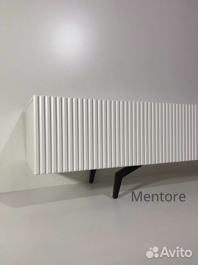 Тумба тв Bravo на опорах (200х40х30 см)