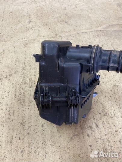 Корпус воздушного фильтра. Toyota RaV4 ACA3