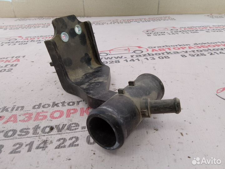 Тройник системы охлаждения Toyota Corolla E15