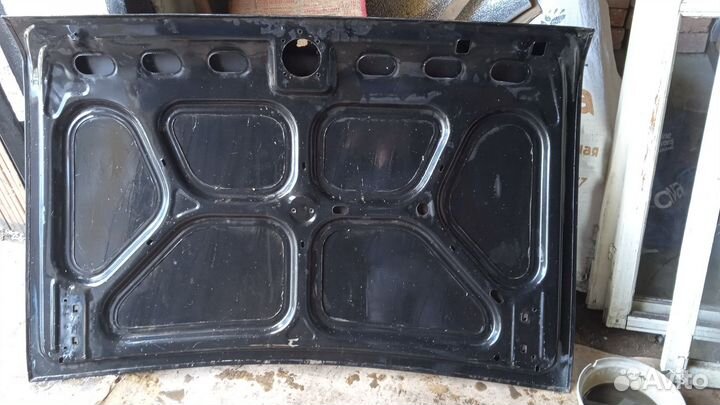 Крышка багажника. Волга