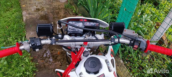 Honda CRM-250 2