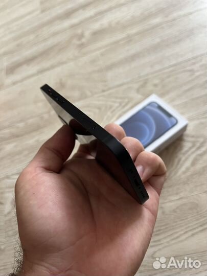 Телефон iPhone 12 mini
