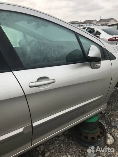 Двери Peugeot 308 1.6Б 2009г