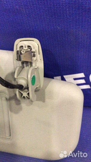 Козырек солнцезащитный правый Volkswagen Jetta