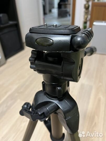 Штатив Rekam RT-M42