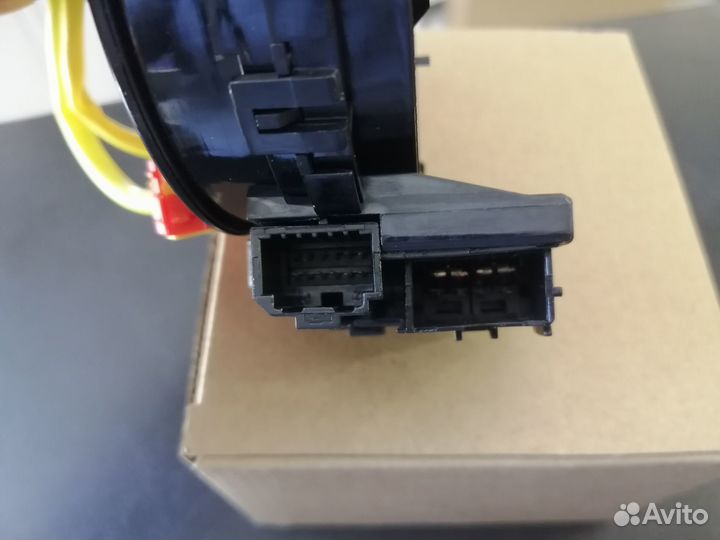 Шлейф нов подрулевой Land Cruiser 100 98-07 2фишки