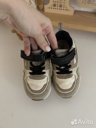 Кроссовки котофей 24