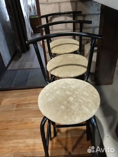 Барный стул