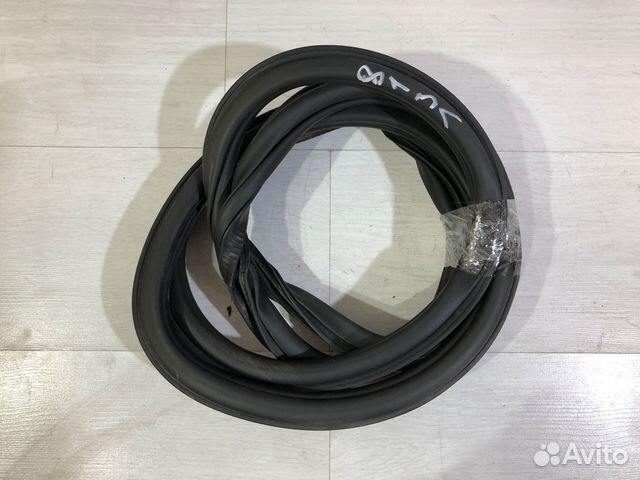 Уплотнитель двери задний левый volkswagen polo 5 1.6 мт седан