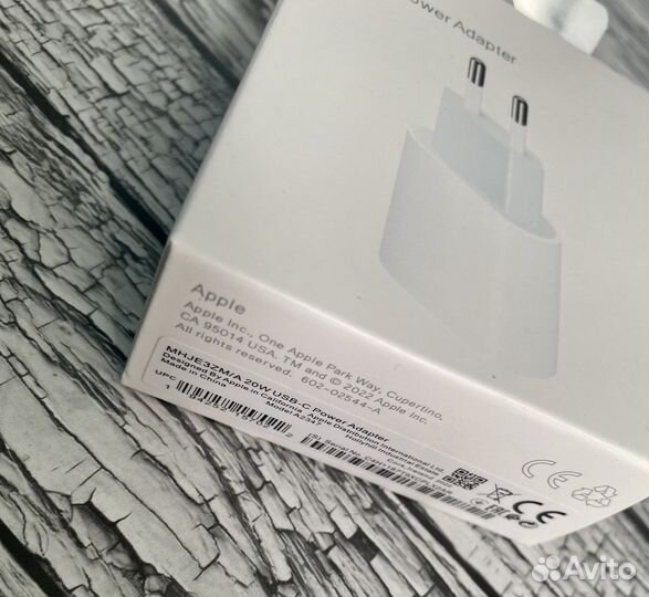 Блок быстрой зарядки 20w iPhone Lightning /Type-C