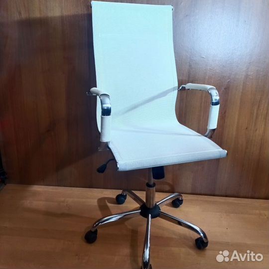 Компьютерное кресло