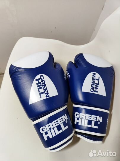 Боксерские перчатки 10 oz