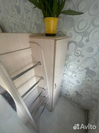 Двухъярусная кровать
