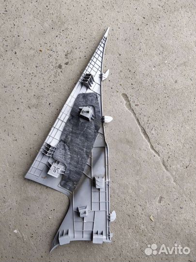 Обшивка стойки задней левой kia rio 4