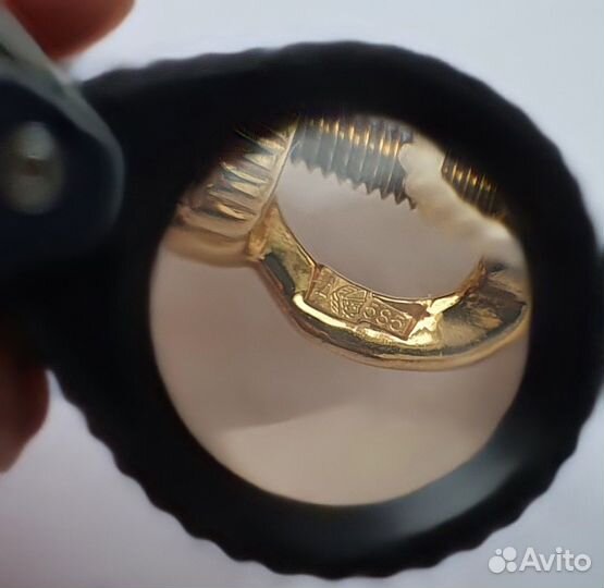 Золотые серьги с бриллиантами