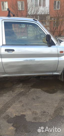 Mitsubishi Pajero iO 1.8 AT, 1998, битый, 250 000 км