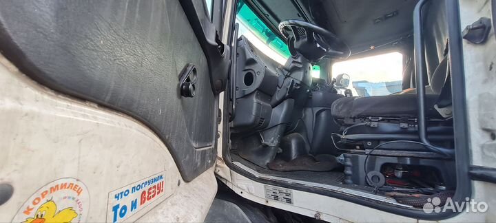 Scania 4-Series, 2004