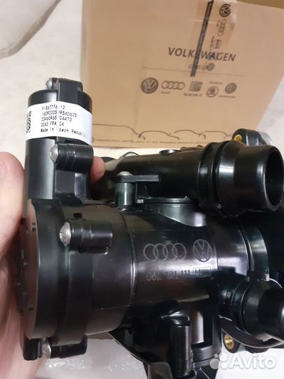 Помпа шкода 1.8 GEN3 / 06L121111H