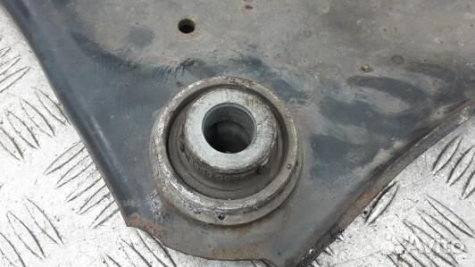 Рычаг передний нижний левый renault scenic 3 (LUK1