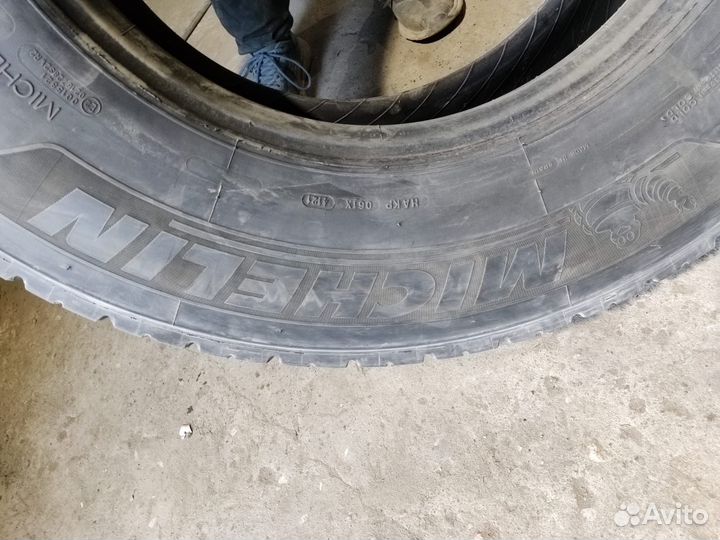 Грузовая шина бу 315 70 R22.5 Michelin