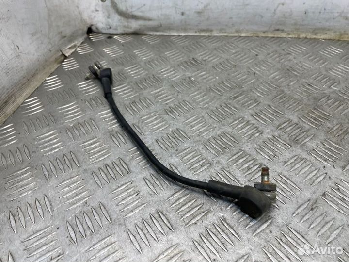 Трос багажника Toyota Land Cruiser J200 1vdftv