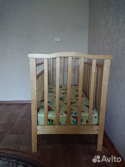 Детская кроватка