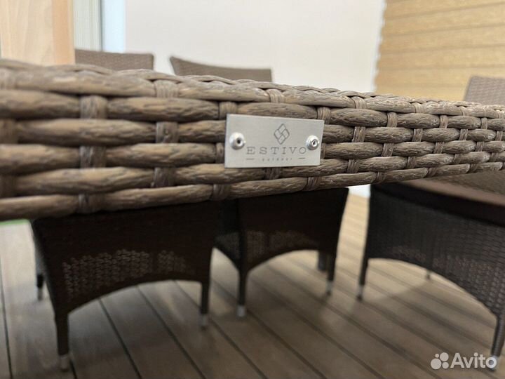 Плетеная садовая мебель из ротанга