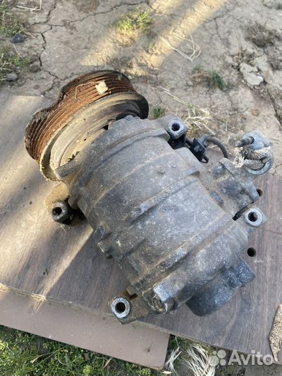 Компрессор кондиционера Honda Elysion