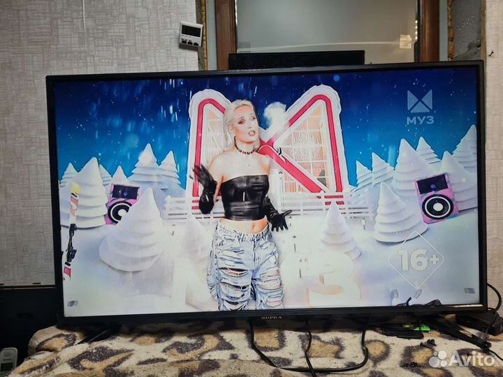 Тeлевизор Supra-42диаг