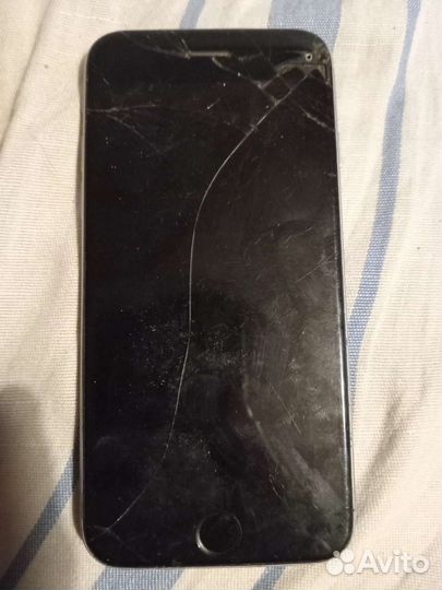 Телефон iPhone 6s