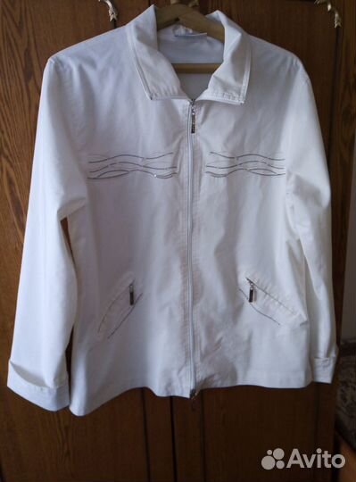 Продам куртки, пуховик