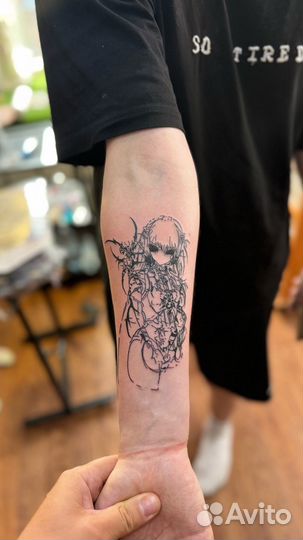 Мастер татуировки