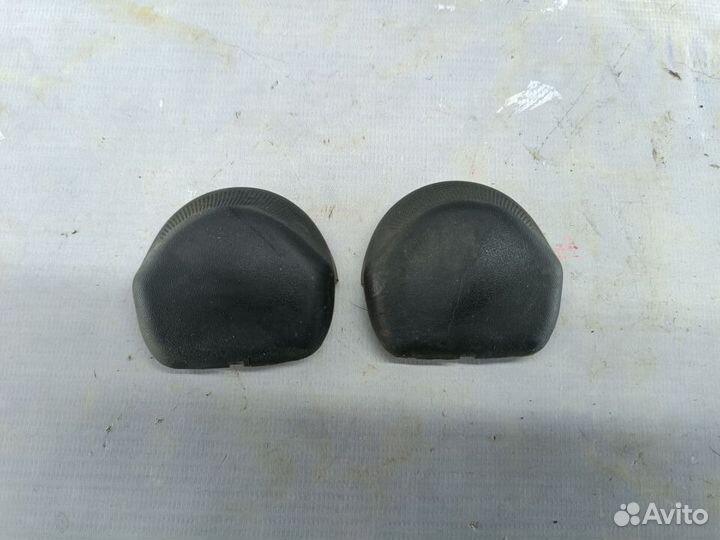 Заглушка ремня безопасности Volkswagen Sharan