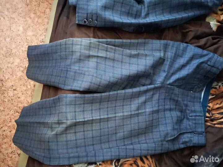 Школьный костюм