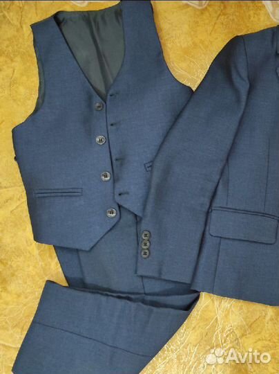 Школьный костюм