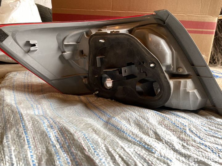 Продам, задний фонарь toyota allion