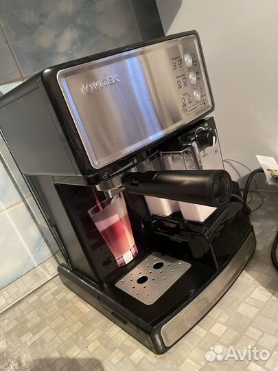 Кофемашина рожковая Vitek VT-1514 BK на гарантии