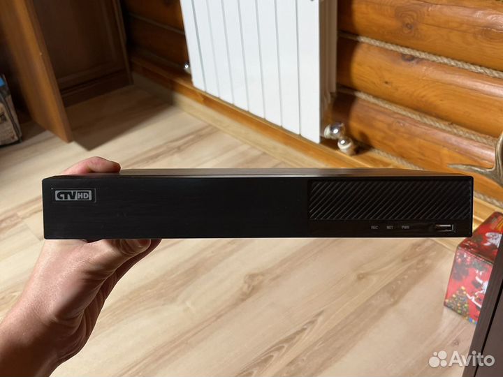 Гибридный цифровой 4-х канальный видеорегистратор
