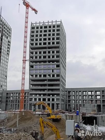 Помощник монтажника и монтажники окон пвх