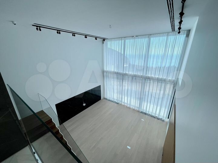 Дом 450 м² на участке 20 сот.