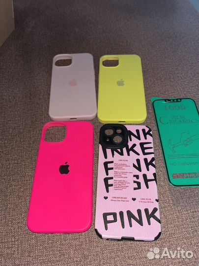 Чехлы на телефон iPhone 13