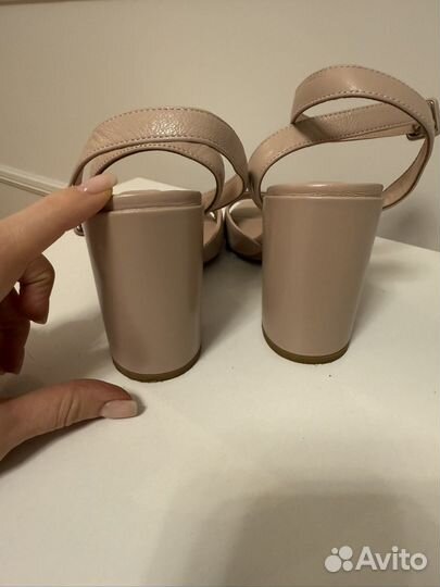 Босоножки basconi 40