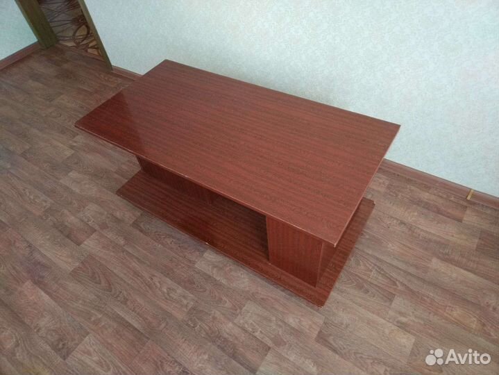 Стол журнальный