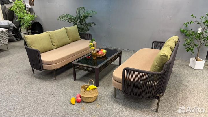 Диван на летнюю веранду для ресторана/для дачи