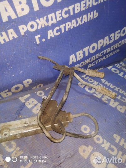 Топливная рампа Ваз Лада 2104 универсал 2106 2010
