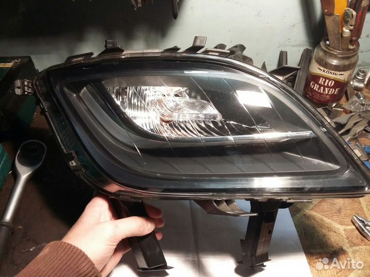 Поворотник Astra J правый оригинал 13264642