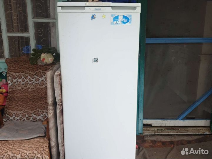 Холодильник бу, сломанна морозильная камера